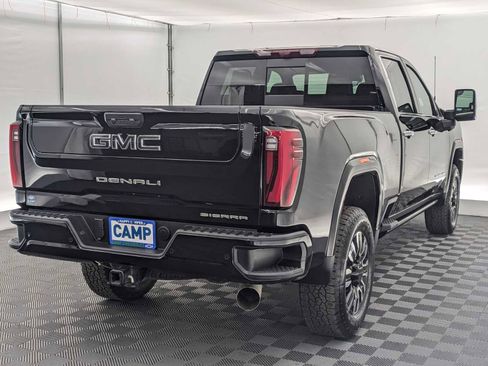 Used 2025 GMC Sierra 3500 Denali Ultimate AWD/4WD image 6