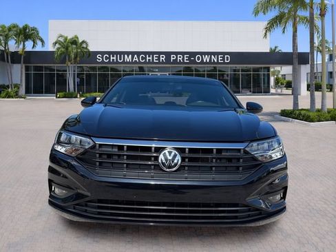 Used 2020 Volkswagen Jetta R-Line FWD image 2