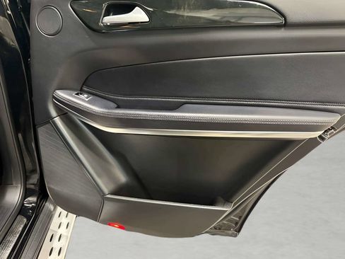 Used 2018 Mercedes-Benz GLS 550 4MATIC image 16