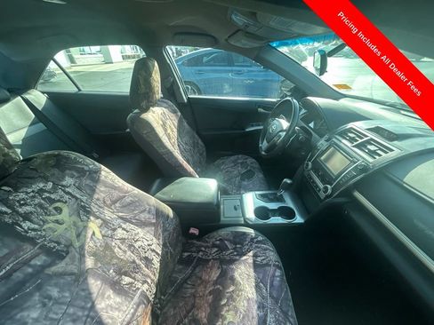 Used 2013 Toyota Camry SE FWD image 3