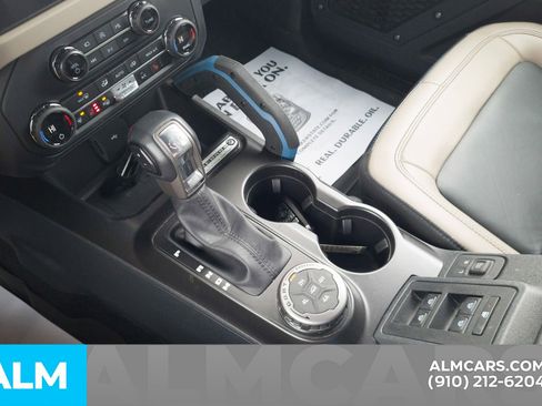 Used 2023 Ford Bronco Wildtrak image 28