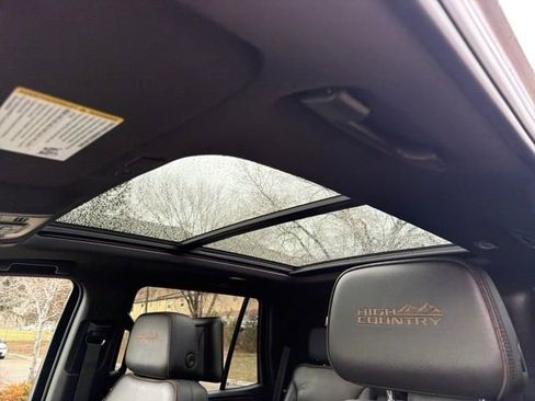 Used 2023 Chevrolet Tahoe High Country w/ Premium Package 2 AWD/4WD image 24