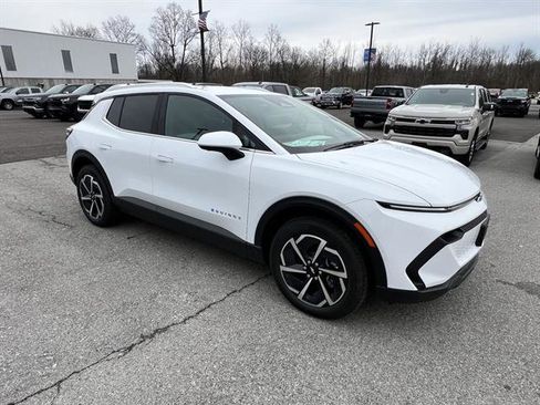 New 2026 Chevrolet Equinox EV LT image 8