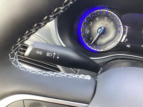 New 2026 Chrysler Pacifica Limited image 32