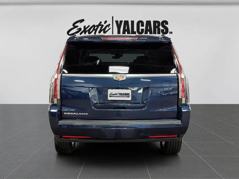 Used 2018 Cadillac Escalade ESV Premium Luxury AWD/4WD image 4