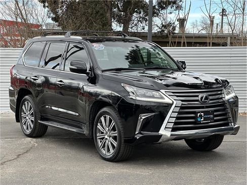 Used 2017 Lexus LX 570 4WD image 8