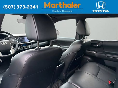 Used 2022 Toyota Tacoma Limited AWD/4WD image 14
