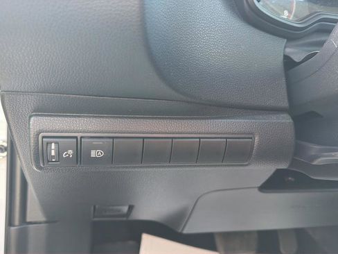 Used 2023 Toyota Corolla LE image 18