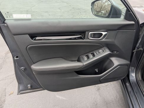 Used 2023 Honda Civic Touring image 14