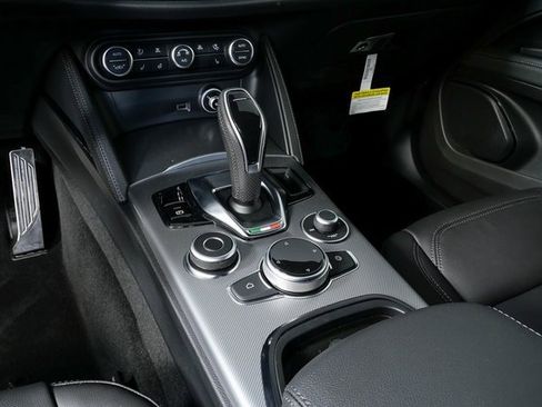 New 2025 Alfa Romeo Stelvio Sprint w/ Convenience Package image 15