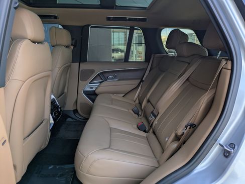 Certified 2023 Land Rover Range Rover SE image 27