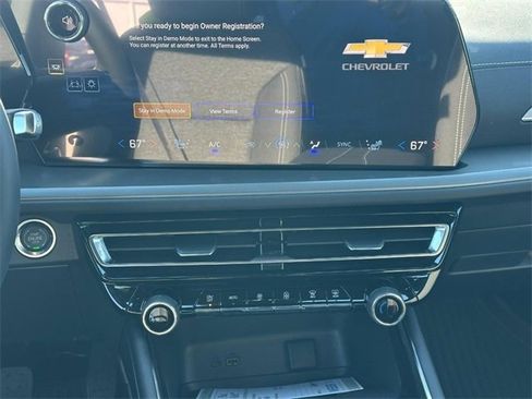 New 2026 Chevrolet Traverse LT image 8