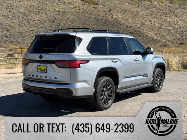 Used 2024 Toyota Sequoia Platinum AWD/4WD image 5