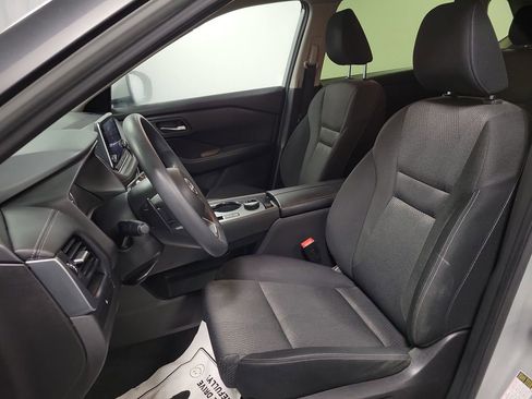 Used 2024 Nissan Rogue SV image 13