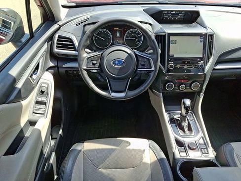 Used 2021 Subaru Forester Limited image 11