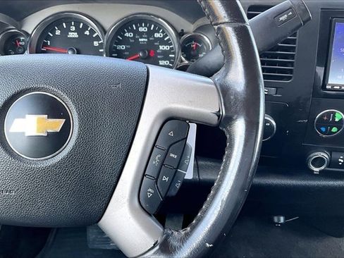 Used 2011 Chevrolet Silverado 2500 LT w/ Interior Plus Package AWD/4WD image 13