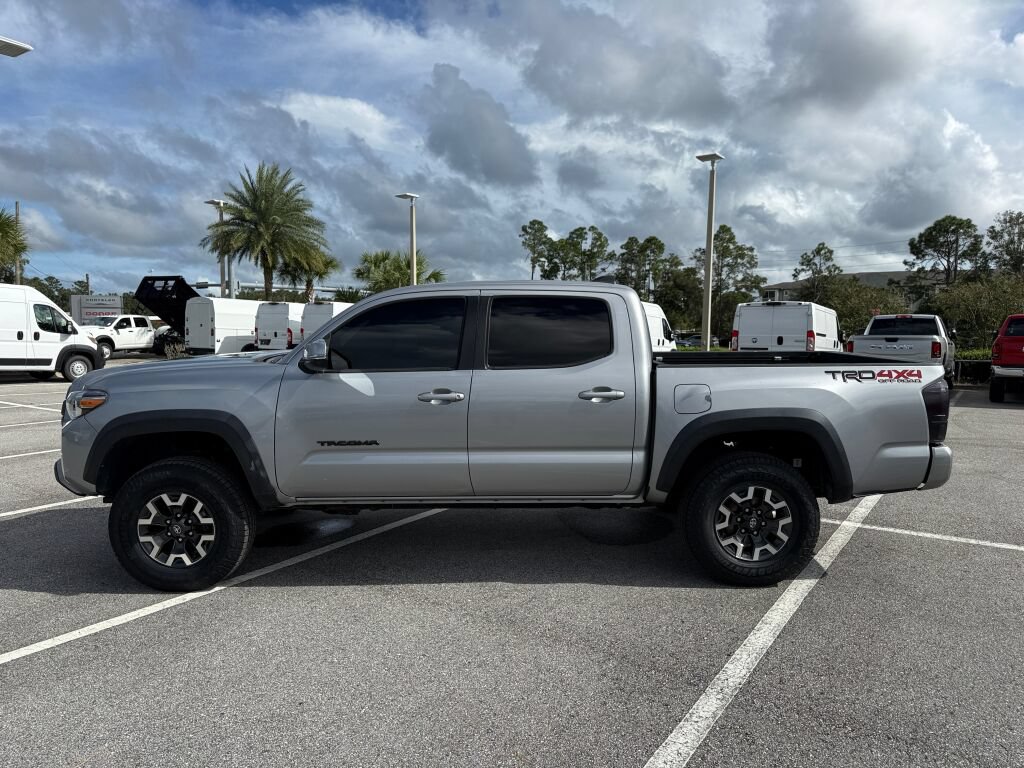 Used 2021 Toyota Tacoma TRD Off-Road w/ Technology Package AWD/4WD image 6