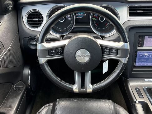 Used 2014 Ford Mustang GT RWD image 18