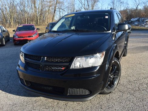 Used 2020 Dodge Journey SE w/ SE Popular Equipment Group image 12