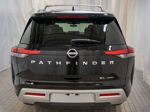 Certified 2024 Nissan Pathfinder SL image 5