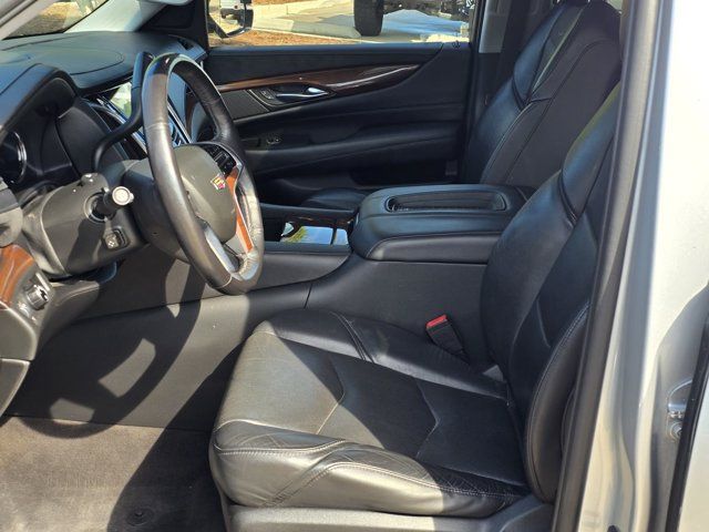 Used 2020 Cadillac Escalade Luxury RWD image 19
