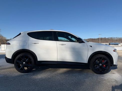 Used 2024 Dodge Hornet R/T image 5