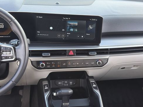 Certified 2024 Kia Sorento S w/ Panoramic Sunroof Package FWD image 14