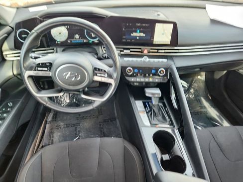 Used 2023 Hyundai Elantra SEL w/ Convenience Package image 15