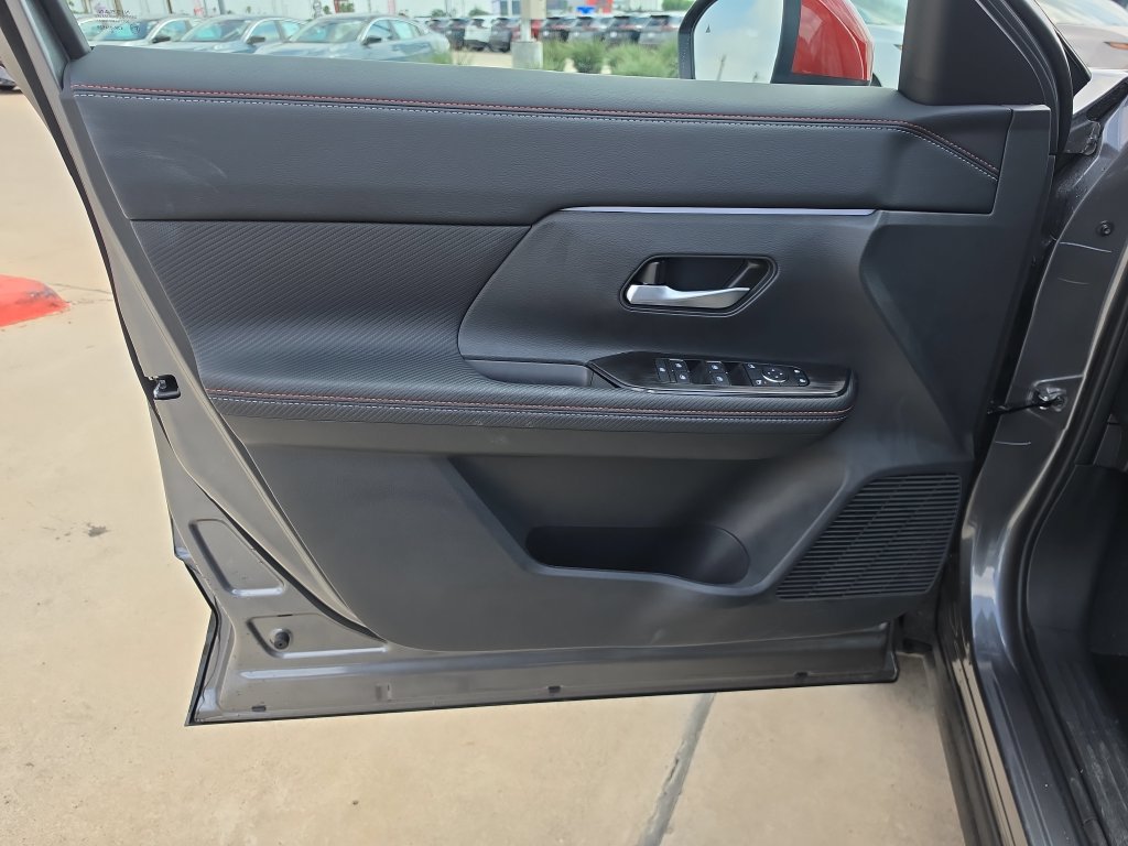 New 2026 Nissan Kicks SR FWD image 21