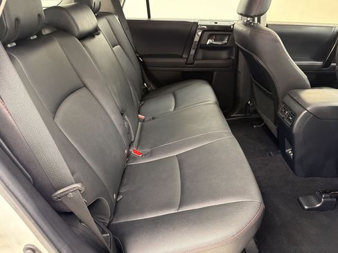 Used 2022 Toyota 4Runner TRD Off-Road Premium AWD/4WD image 30