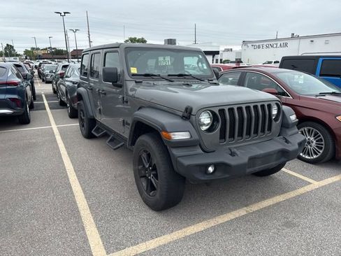 Used 2020 Jeep Wrangler Unlimited Sport AWD/4WD image 2