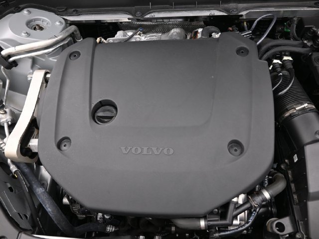 Used 2025 Volvo XC90 B6 Plus AWD/4WD image 36