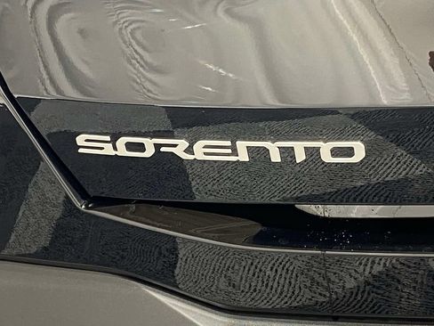 New 2026 Kia Sorento LX FWD image 9