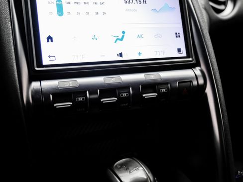 Used 2013 Nissan GT-R Premium image 58
