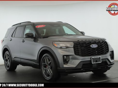Used 2025 Ford Explorer ST-Line w/ Premium Package AWD/4WD image 1