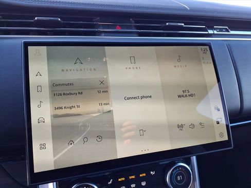 Used 2023 Land Rover Range Rover SE image 28