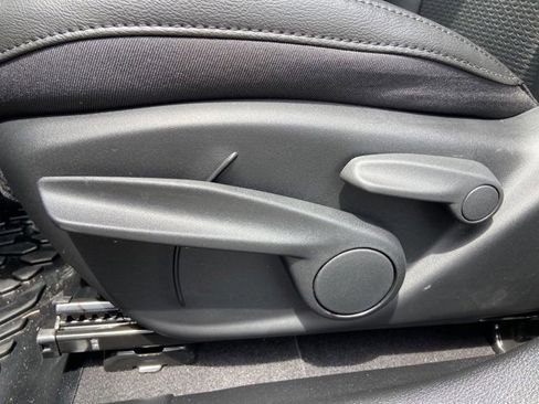 Used 2022 Jeep Compass Altitude w/ Sun and Sound Group image 10