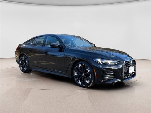 Used 2025 BMW 430i xDrive w/ M Sport Package image 7