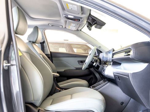 Used 2024 Hyundai Kona Limited image 27