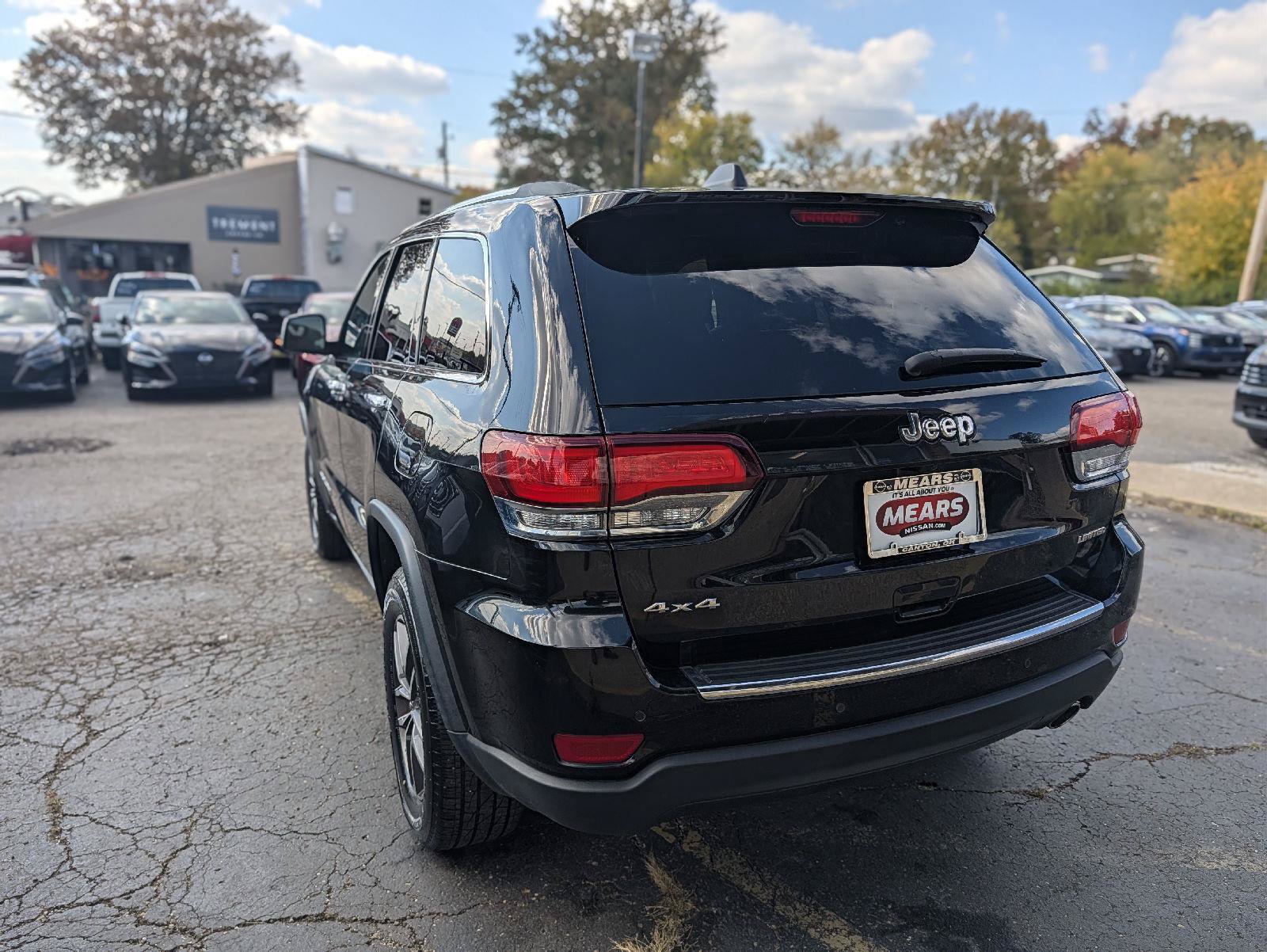 Used 2020 Jeep Grand Cherokee Limited AWD/4WD image 9
