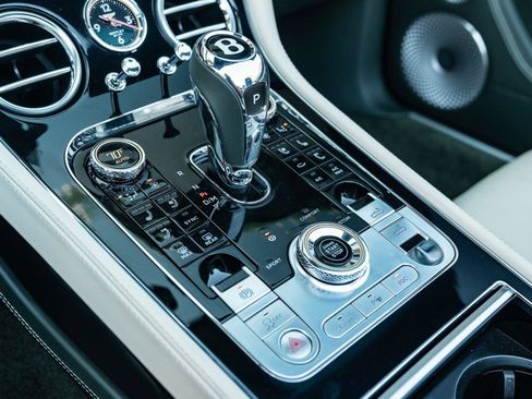 Used 2022 Bentley Continental GT Speed image 32
