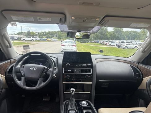 Used 2024 INFINITI QX80 Premium Select w/ Cargo Package AWD/4WD image 5