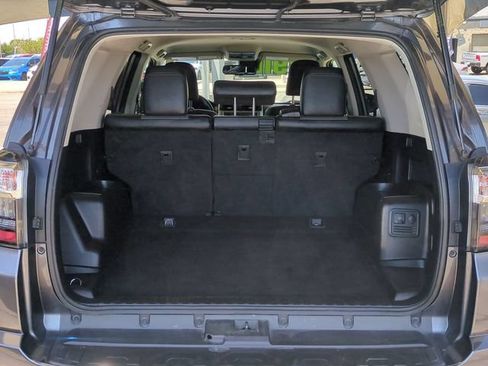 Used 2020 Toyota 4Runner SR5 Premium AWD/4WD image 31