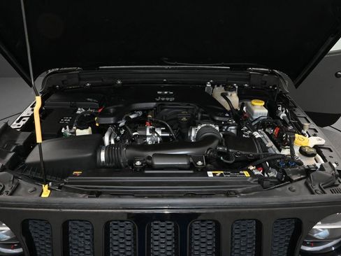 Used 2021 Jeep Wrangler Unlimited Sport image 13