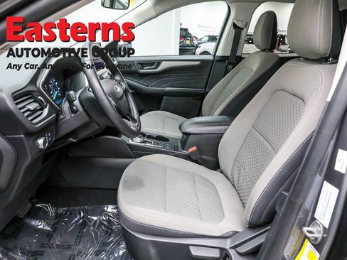 Used 2022 Ford Escape SE w/ Cold Weather Package image 14