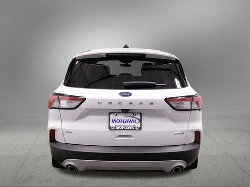 Used 2021 Ford Escape SE image 5