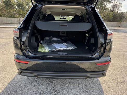 New 2026 Mitsubishi Outlander ES FWD image 12