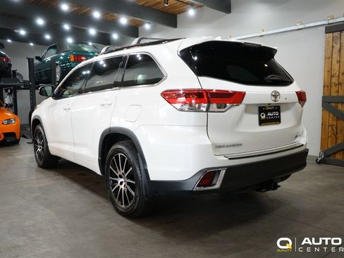 Used 2018 Toyota Highlander XLE image 8