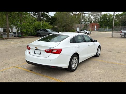 Used 2017 Chevrolet Malibu Hybrid FWD image 5