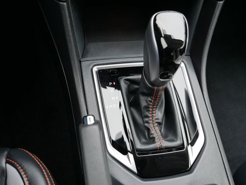 Used 2023 Subaru Crosstrek 2.5i Limited w/ Popular Package #3 image 24